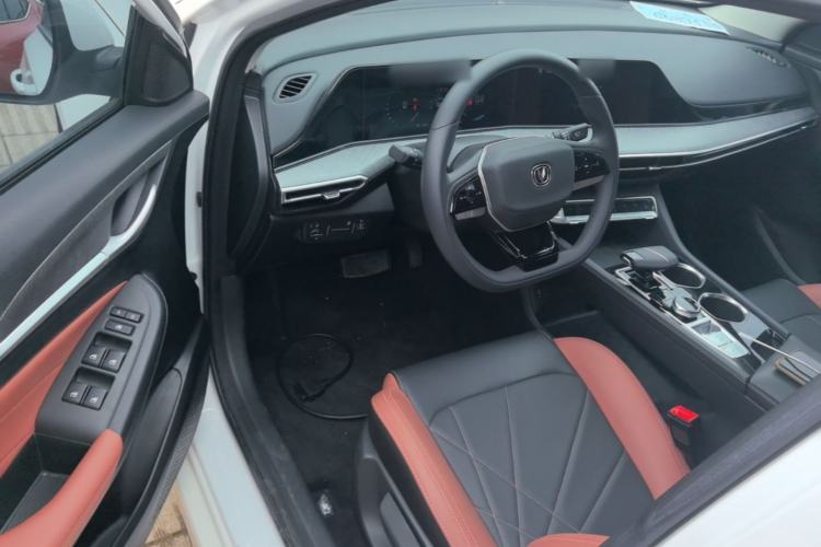 Used CHANGAN Eado 2023 Changan Edition PLUS Blue Whale NE 1.4T GDI DCT Prestige Version Driver Seat
