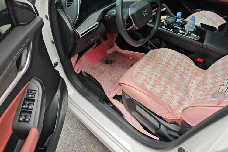Used CHANGAN Eado 2023 Changan Edition PLUS Blue Whale NE 1.4T GDI DCT Prestige Version Driver Seat