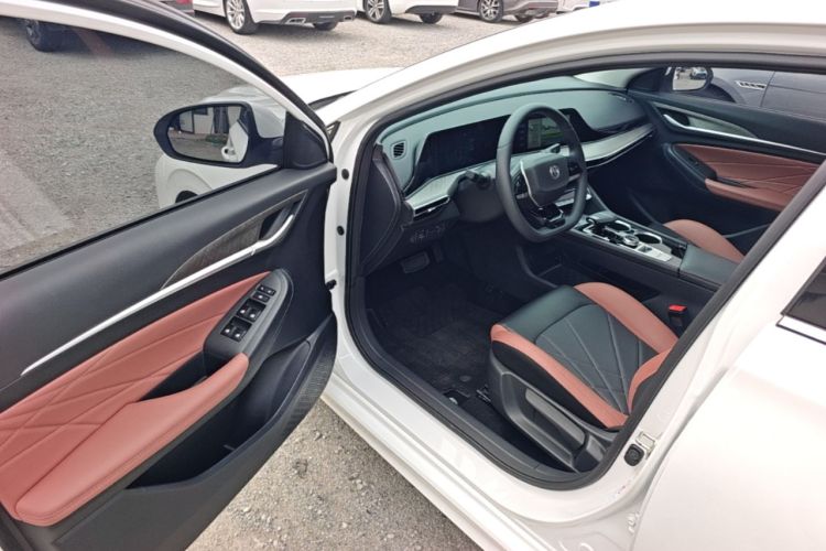 Used CHANGAN Eado 2023 Changan Edition PLUS Blue Whale NE 1.4T GDI DCT Prestige Version Driver Seat
