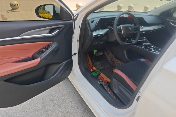 Used CHANGAN Eado 2023 Changan Edition PLUS Blue Whale NE 1.4T GDI DCT Prestige Version Driver Seat