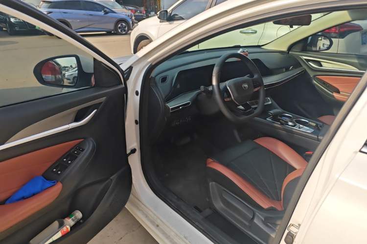 Used CHANGAN Eado 2023 Changan Edition PLUS Blue Whale NE 1.4T GDI DCT Prestige Version Driver Seat