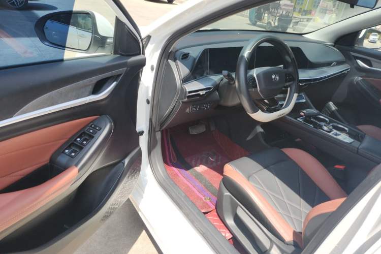 Used CHANGAN Eado 2023 Changan Edition PLUS Blue Whale NE 1.4T GDI DCT Prestige Version Driver Seat