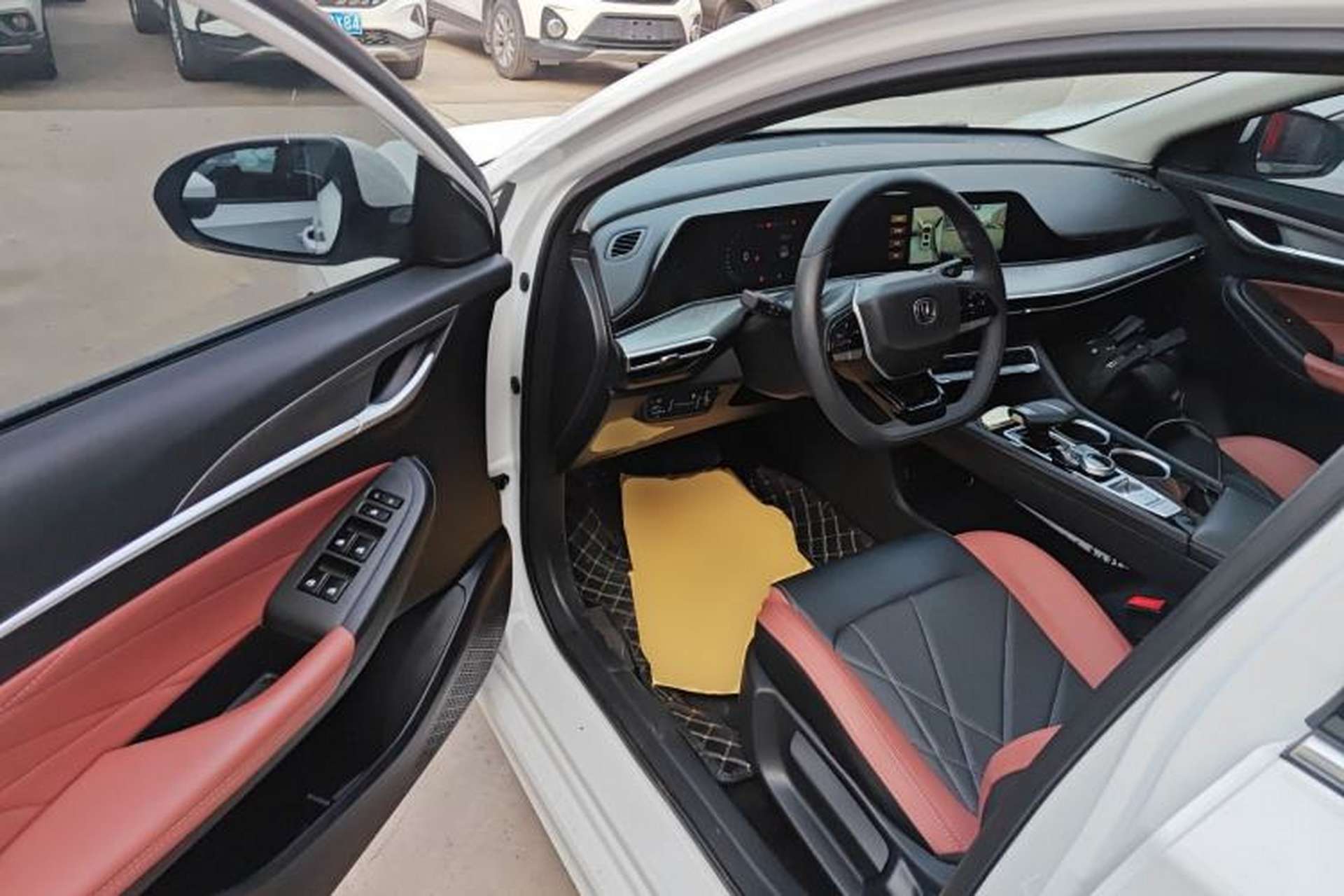 Used CHANGAN Eado 2023 Changan Edition PLUS Blue Whale NE 1.4T GDI DCT Prestige Version Driver Seat
