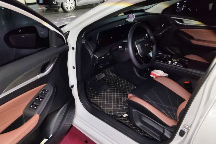 Used CHANGAN Eado 2023 Changan Edition PLUS Blue Whale NE 1.4T GDI DCT Prestige Version Driver Seat