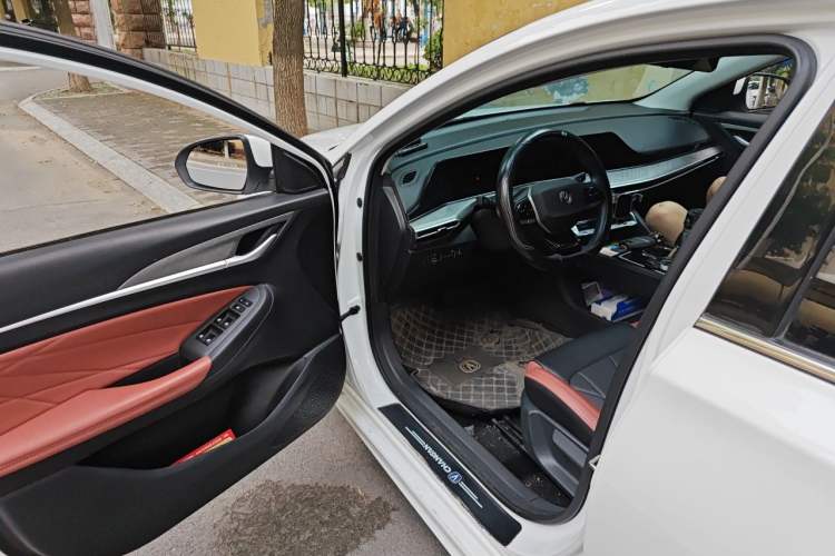 Used CHANGAN Eado 2023 Changan Edition PLUS Blue Whale NE 1.4T GDI DCT Prestige Version Driver Seat