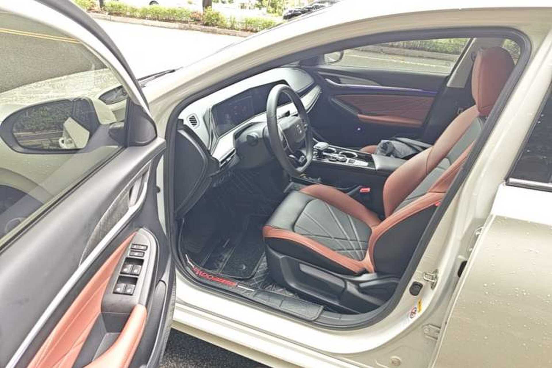 Used CHANGAN Eado 2023 Changan Edition PLUS Blue Whale NE 1.4T GDI DCT Prestige Version Driver Seat