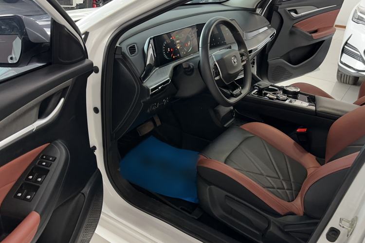 Used CHANGAN Eado 2023 Changan Edition PLUS Blue Whale NE 1.4T GDI DCT Prestige Version Driver Seat