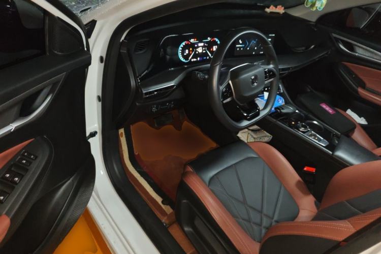 Used CHANGAN Eado 2023 Changan Edition PLUS Blue Whale NE 1.4T GDI DCT Prestige Version Driver Seat