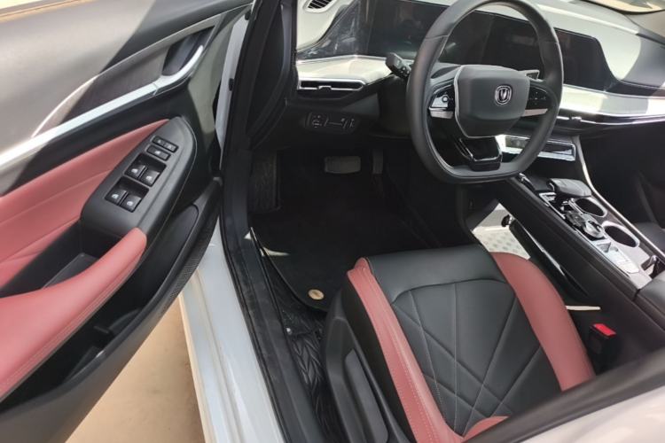 Used CHANGAN Eado 2023 Changan Edition PLUS Blue Whale NE 1.4T GDI DCT Prestige Version Driver Seat