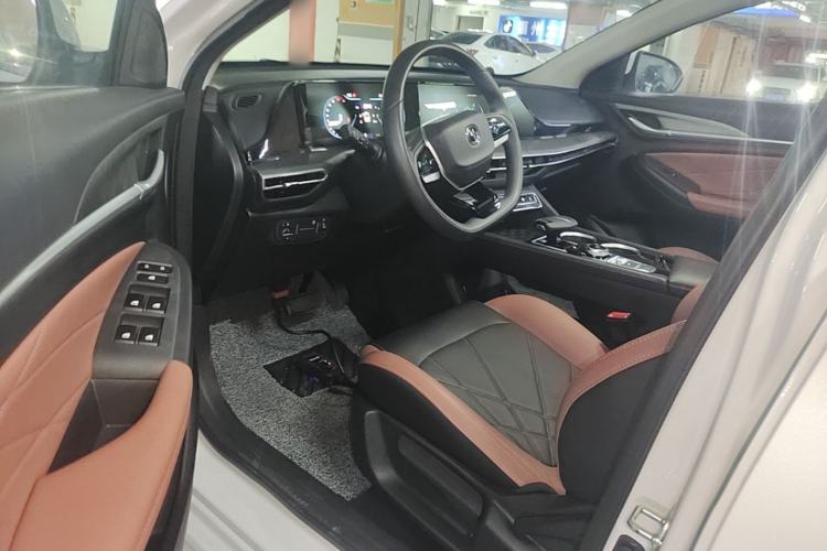 Used CHANGAN Eado 2023 Changan Edition PLUS Blue Whale NE 1.4T GDI DCT Prestige Version Driver Seat