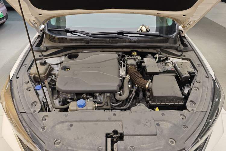 Used CHANGAN Eado 2023 Changan Edition PLUS Blue Whale NE 1.4T GDI DCT Prestige Version Engine Bay