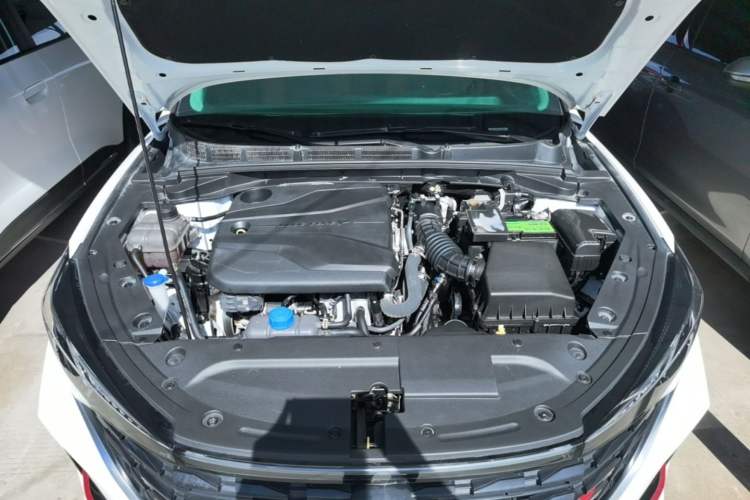 Used CHANGAN Eado 2023 Changan Edition PLUS Blue Whale NE 1.4T GDI DCT Prestige Version Engine Bay