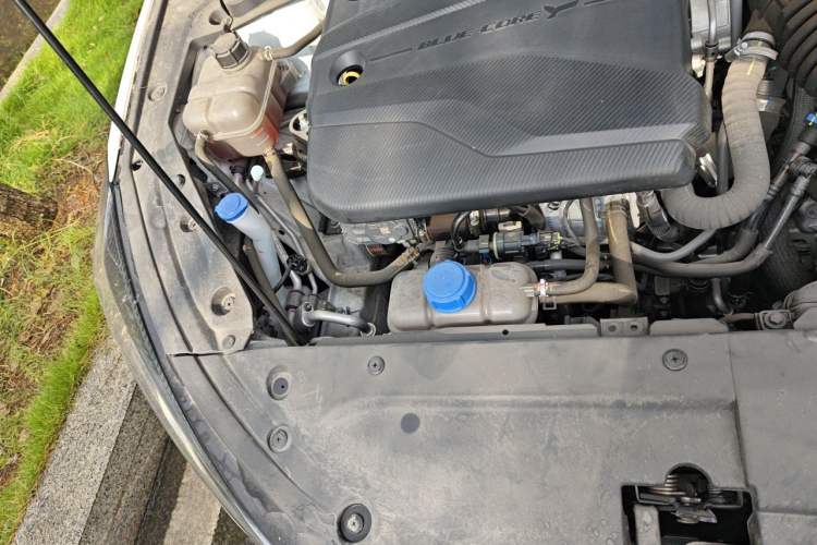 Used CHANGAN Eado 2023 Changan Edition PLUS Blue Whale NE 1.4T GDI DCT Prestige Version Engine Bay Right