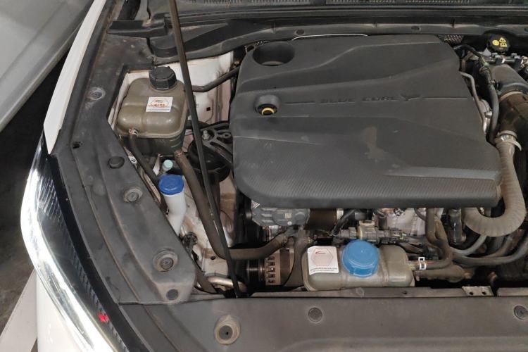 Used CHANGAN Eado 2023 Changan Edition PLUS Blue Whale NE 1.4T GDI DCT Prestige Version Engine Bay Right