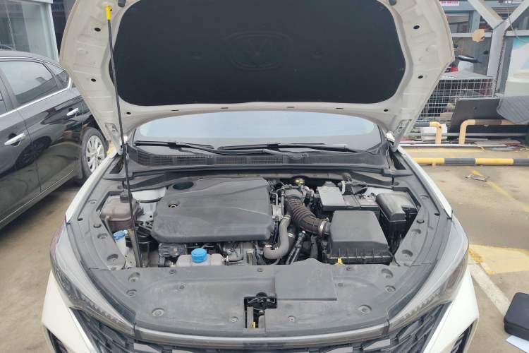 Used CHANGAN Eado 2023 Changan Edition PLUS Blue Whale NE 1.4T GDI DCT Prestige Version Engine Bay