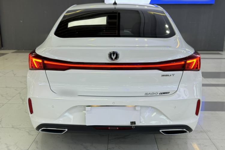 Used CHANGAN Eado 2023 Changan Edition PLUS Blue Whale NE 1.4T GDI DCT Prestige Version Exterior 1