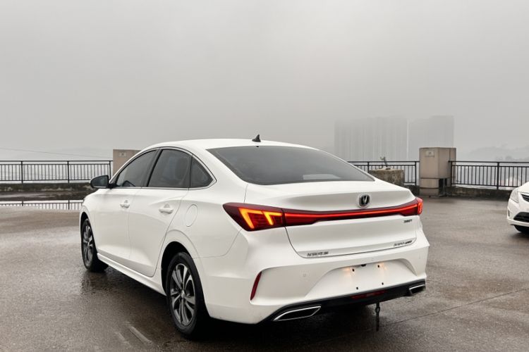 Used CHANGAN Eado 2023 Changan Edition PLUS Blue Whale NE 1.4T GDI DCT Prestige Version Exterior 1