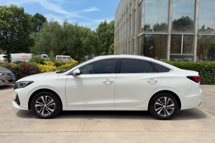 Used CHANGAN Eado 2023 Changan Edition PLUS Blue Whale NE 1.4T GDI DCT Prestige Version Exterior 1