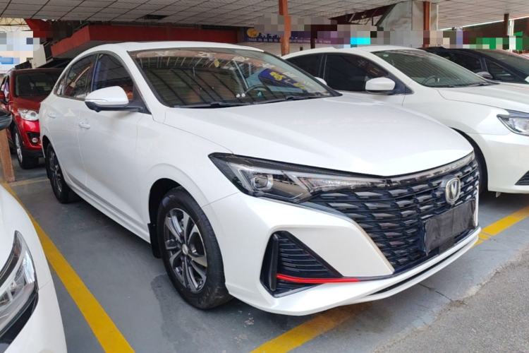 Used CHANGAN Eado 2023 Changan Edition PLUS Blue Whale NE 1.4T GDI DCT Prestige Version Exterior 1