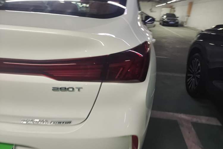 Used CHANGAN Eado 2023 Changan Edition PLUS Blue Whale NE 1.4T GDI DCT Prestige Version Exterior 1