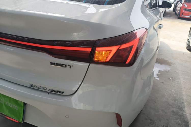 Used CHANGAN Eado 2023 Changan Edition PLUS Blue Whale NE 1.4T GDI DCT Prestige Version Exterior 1