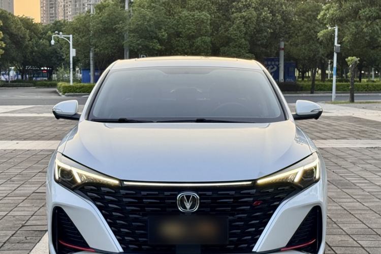Used CHANGAN Eado 2023 Changan Edition PLUS Blue Whale NE 1.4T GDI DCT Prestige Version Exterior 11