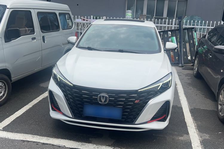 Used CHANGAN Eado 2023 Changan Edition PLUS Blue Whale NE 1.4T GDI DCT Prestige Version Exterior 2