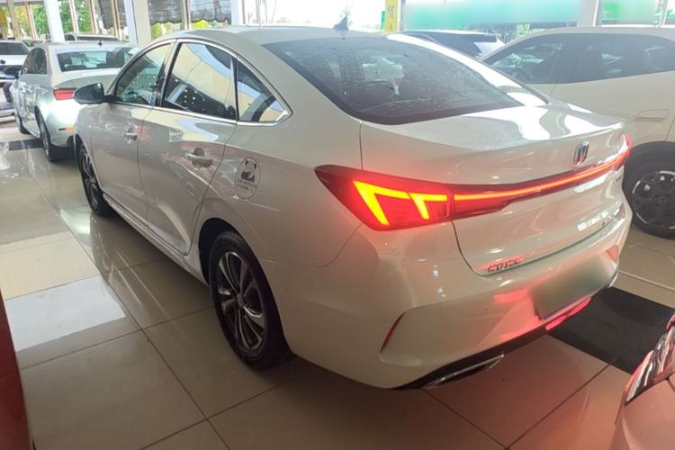 Used CHANGAN Eado 2023 Changan Edition PLUS Blue Whale NE 1.4T GDI DCT Prestige Version Exterior 2