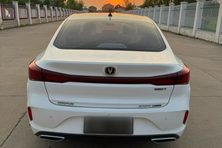 Used CHANGAN Eado 2023 Changan Edition PLUS Blue Whale NE 1.4T GDI DCT Prestige Version Exterior 2