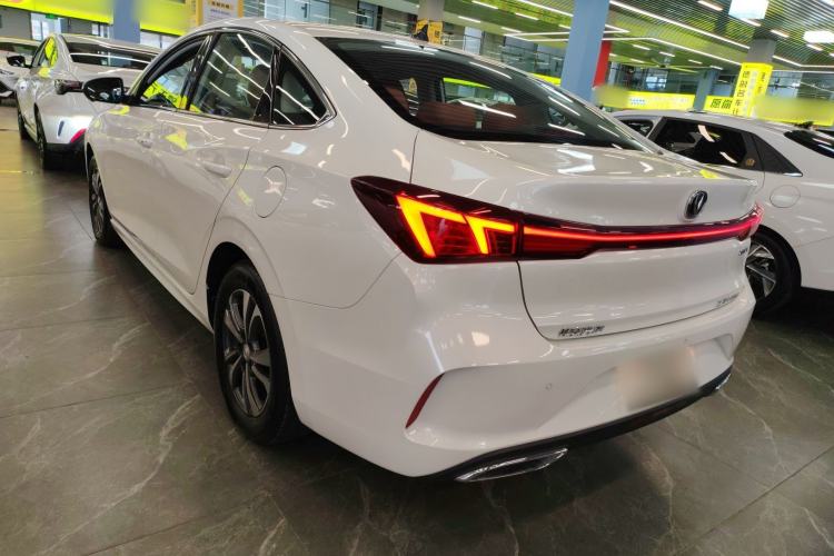 Used CHANGAN Eado 2023 Changan Edition PLUS Blue Whale NE 1.4T GDI DCT Prestige Version Exterior 2