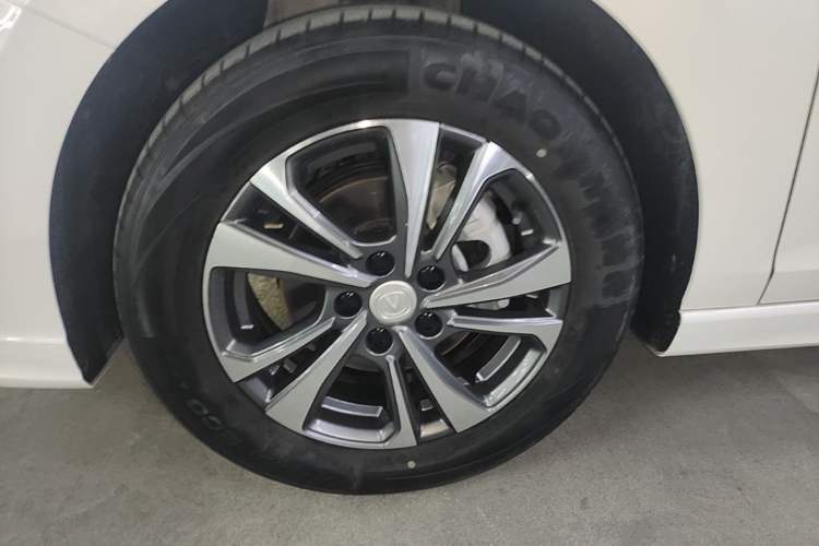 Used CHANGAN Eado 2023 Changan Edition PLUS Blue Whale NE 1.4T GDI DCT Prestige Version Exterior 2