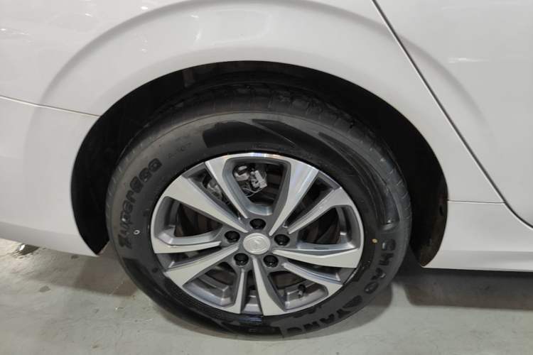 Used CHANGAN Eado 2023 Changan Edition PLUS Blue Whale NE 1.4T GDI DCT Prestige Version Exterior 3