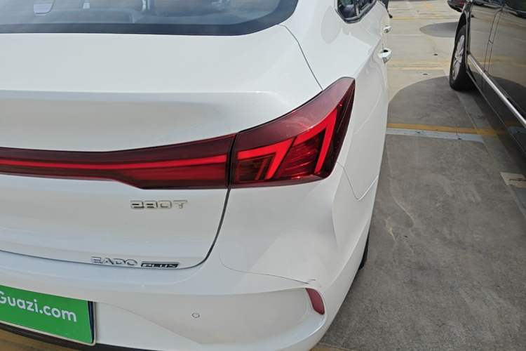 Used CHANGAN Eado 2023 Changan Edition PLUS Blue Whale NE 1.4T GDI DCT Prestige Version Exterior 3