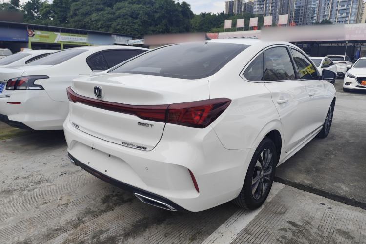 Used CHANGAN Eado 2023 Changan Edition PLUS Blue Whale NE 1.4T GDI DCT Prestige Version Exterior 4