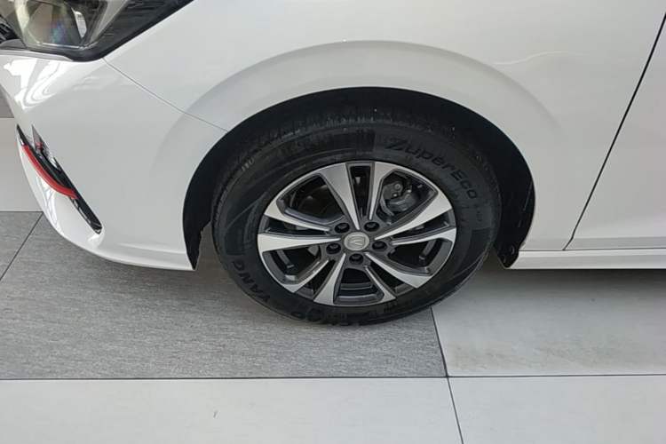 Used CHANGAN Eado 2023 Changan Edition PLUS Blue Whale NE 1.4T GDI DCT Prestige Version Exterior 4