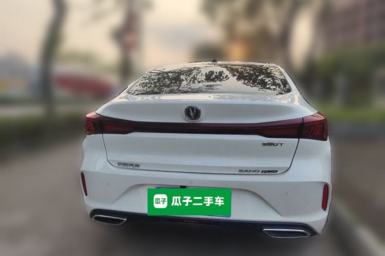 Used CHANGAN Eado 2023 Changan Edition PLUS Blue Whale NE 1.4T GDI DCT Prestige Version Exterior 4