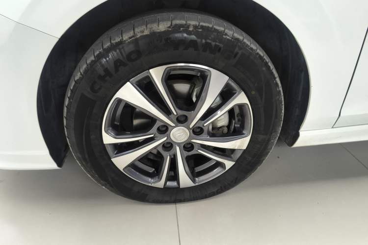 Used CHANGAN Eado 2023 Changan Edition PLUS Blue Whale NE 1.4T GDI DCT Prestige Version Exterior 4