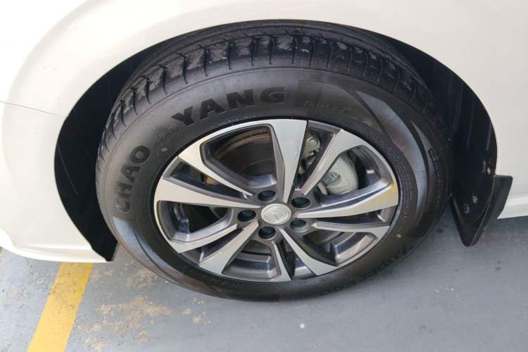 Used CHANGAN Eado 2023 Changan Edition PLUS Blue Whale NE 1.4T GDI DCT Prestige Version Exterior 4