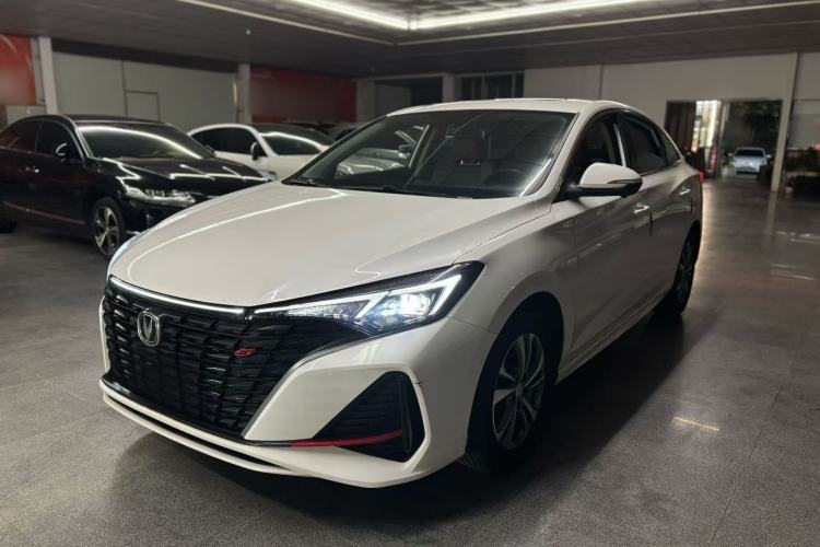 Used CHANGAN Eado 2023 Changan Edition PLUS Blue Whale NE 1.4T GDI DCT Prestige Version Exterior 4