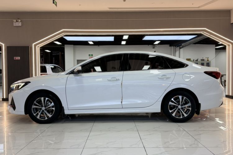 Used CHANGAN Eado 2023 Changan Edition PLUS Blue Whale NE 1.4T GDI DCT Prestige Version Exterior 4