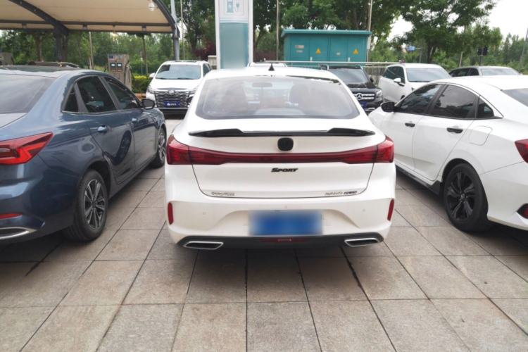Used CHANGAN Eado 2023 Changan Edition PLUS Blue Whale NE 1.4T GDI DCT Prestige Version Exterior 4