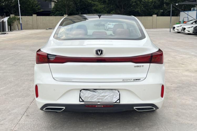 Used CHANGAN Eado 2023 Changan Edition PLUS Blue Whale NE 1.4T GDI DCT Prestige Version Exterior 4