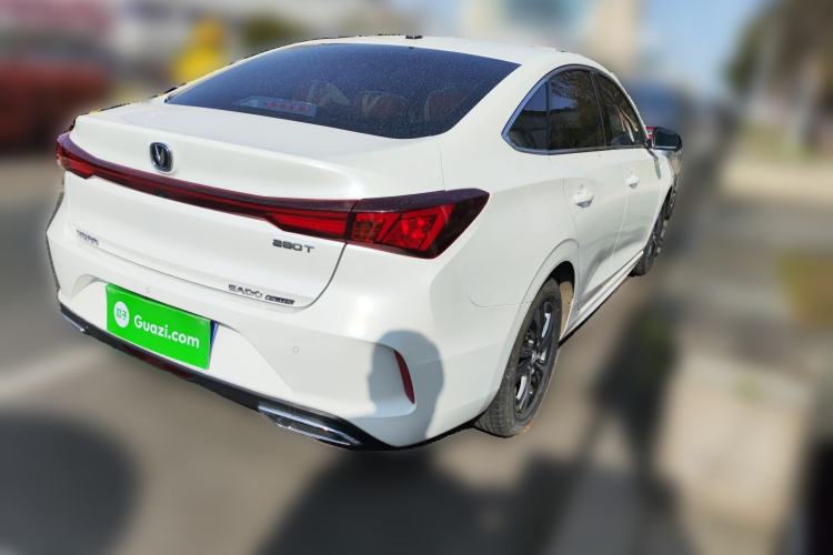 Used CHANGAN Eado 2023 Changan Edition PLUS Blue Whale NE 1.4T GDI DCT Prestige Version Exterior 5