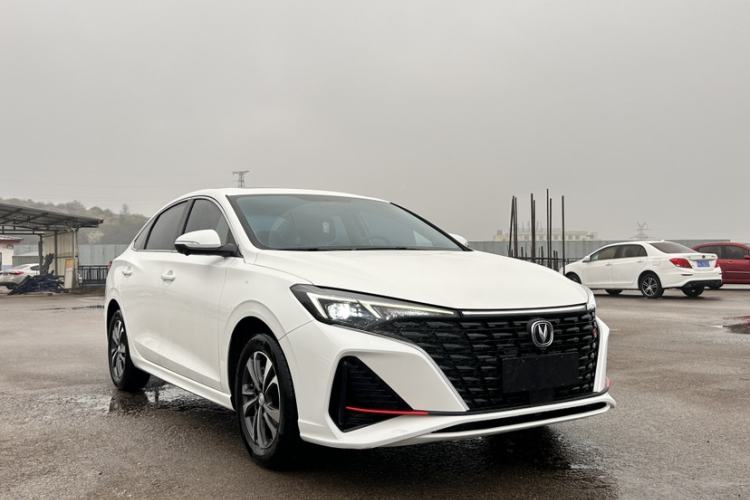 Used CHANGAN Eado 2023 Changan Edition PLUS Blue Whale NE 1.4T GDI DCT Prestige Version Exterior 5