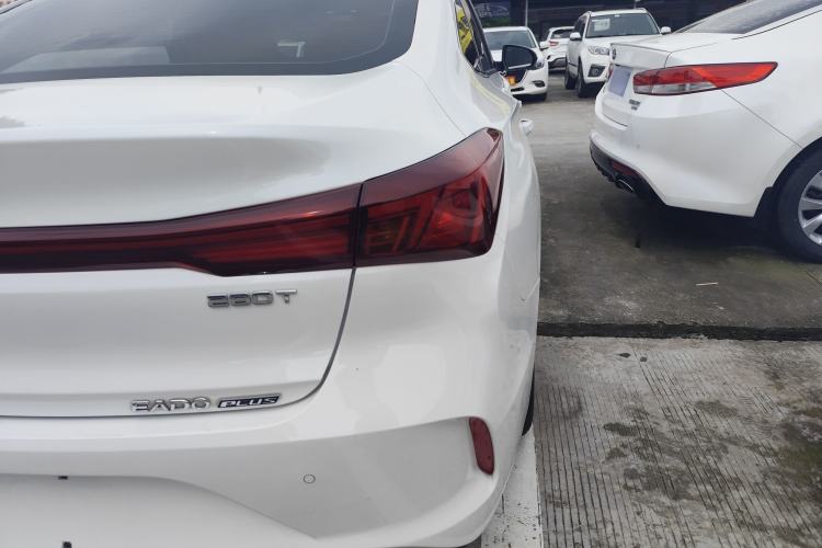 Used CHANGAN Eado 2023 Changan Edition PLUS Blue Whale NE 1.4T GDI DCT Prestige Version Exterior 5