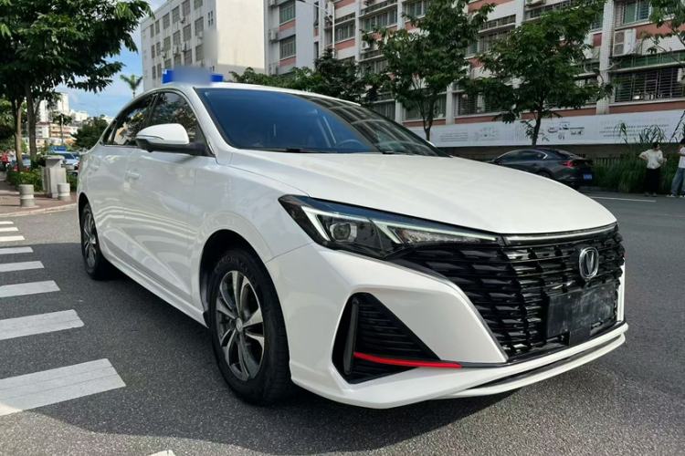 Used CHANGAN Eado 2023 Changan Edition PLUS Blue Whale NE 1.4T GDI DCT Prestige Version Exterior 5