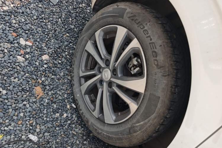 Used CHANGAN Eado 2023 Changan Edition PLUS Blue Whale NE 1.4T GDI DCT Prestige Version Exterior 5
