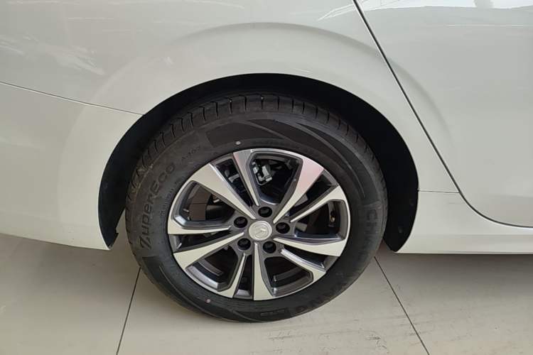 Used CHANGAN Eado 2023 Changan Edition PLUS Blue Whale NE 1.4T GDI DCT Prestige Version Exterior 5