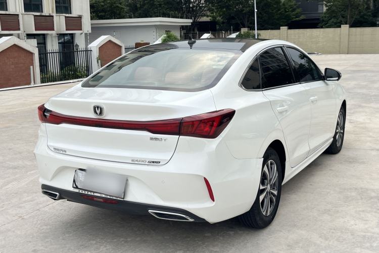 Used CHANGAN Eado 2023 Changan Edition PLUS Blue Whale NE 1.4T GDI DCT Prestige Version Exterior 5