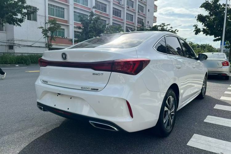 Used CHANGAN Eado 2023 Changan Edition PLUS Blue Whale NE 1.4T GDI DCT Prestige Version Exterior 6